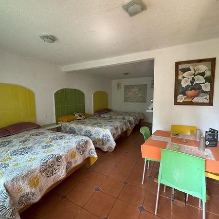 טלייקפאן Hotel El Mirador Y Jardin מראה חיצוני תמונה