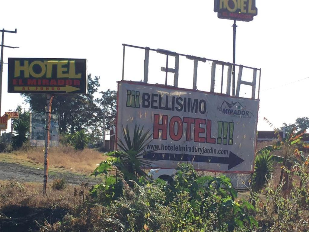 טלייקפאן Hotel El Mirador Y Jardin מראה חיצוני תמונה