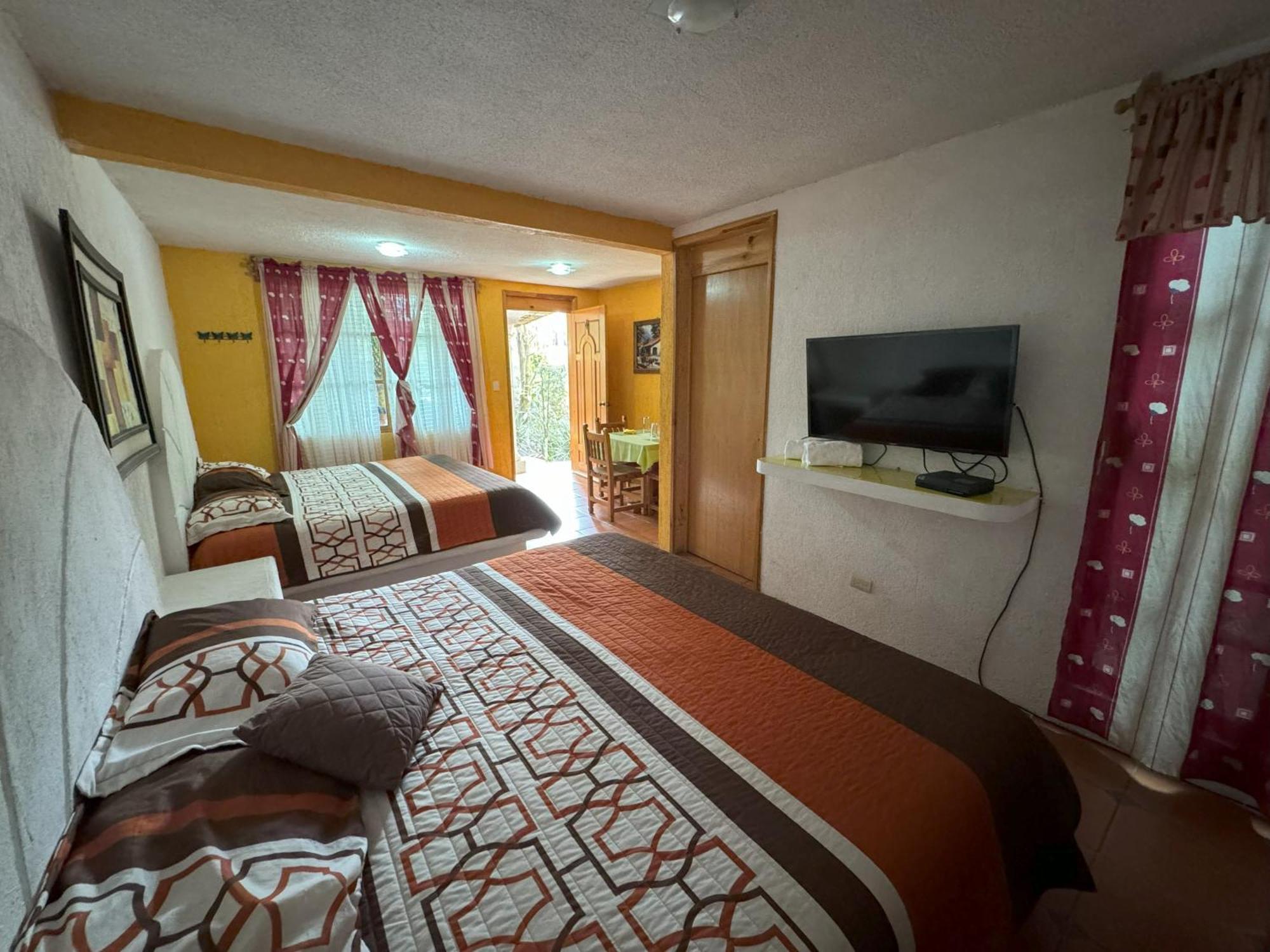 טלייקפאן Hotel El Mirador Y Jardin מראה חיצוני תמונה