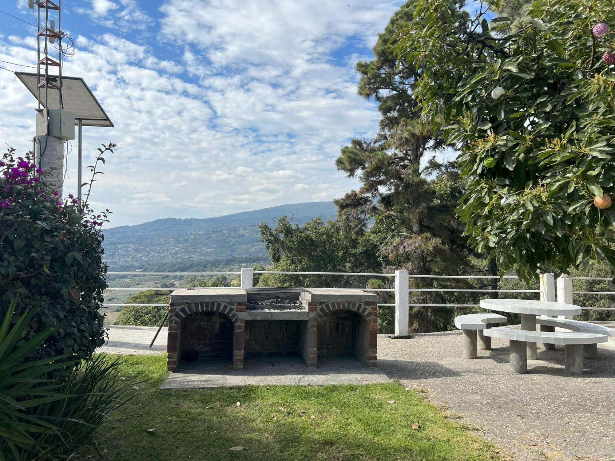 טלייקפאן Hotel El Mirador Y Jardin מראה חיצוני תמונה