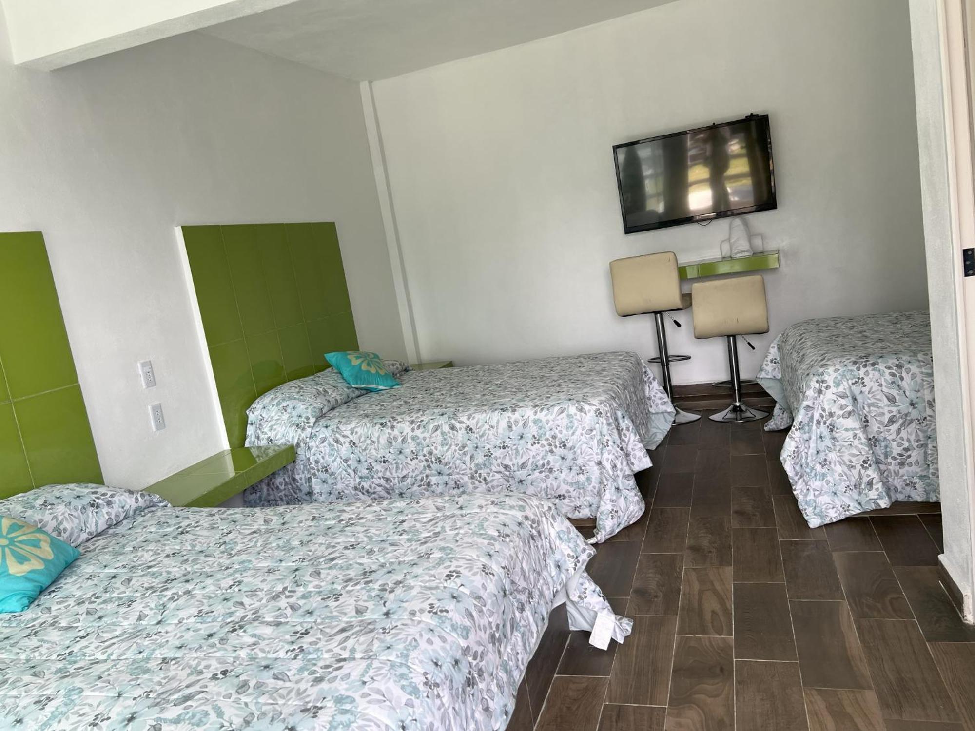 טלייקפאן Hotel El Mirador Y Jardin מראה חיצוני תמונה
