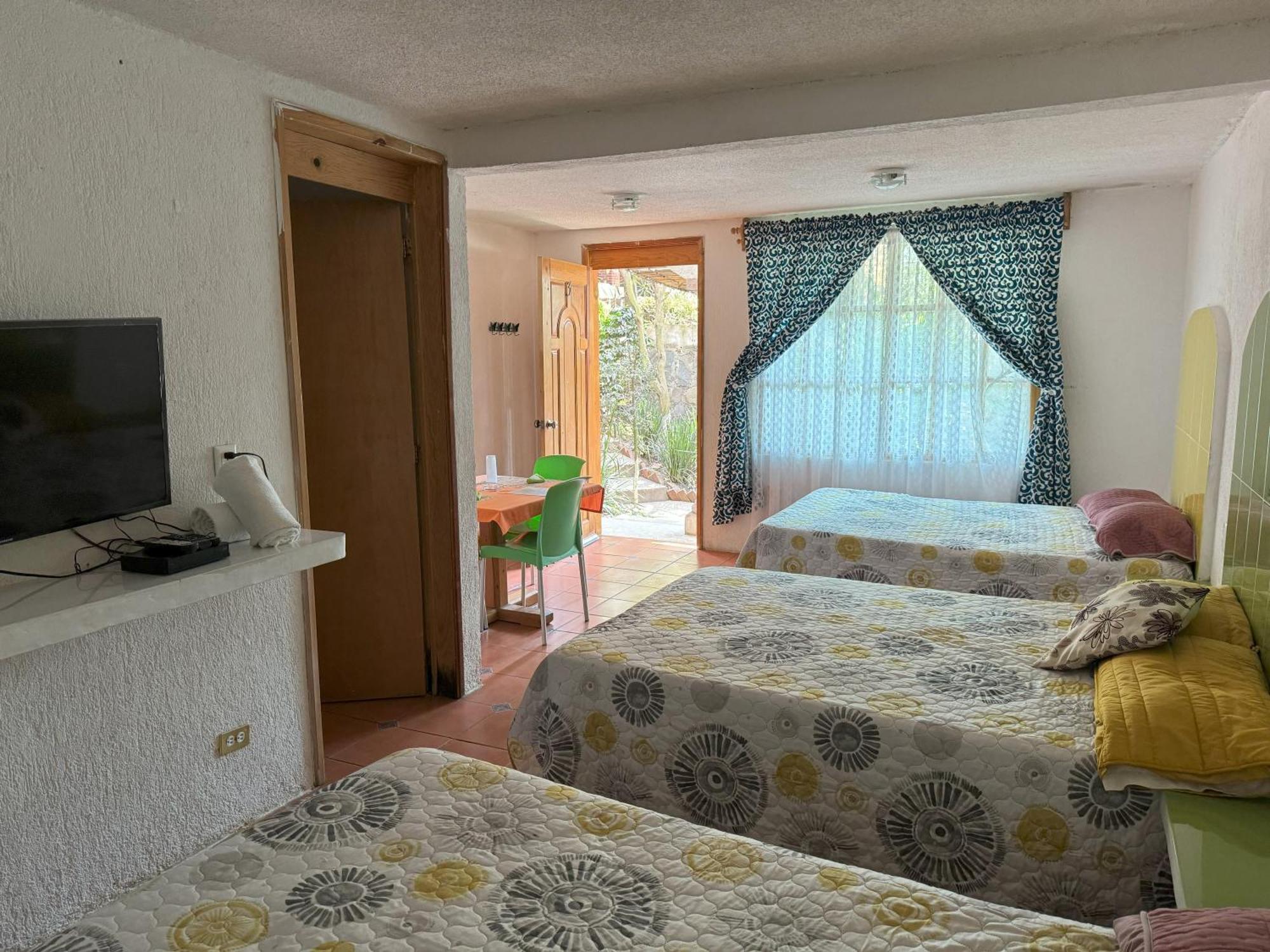 טלייקפאן Hotel El Mirador Y Jardin מראה חיצוני תמונה